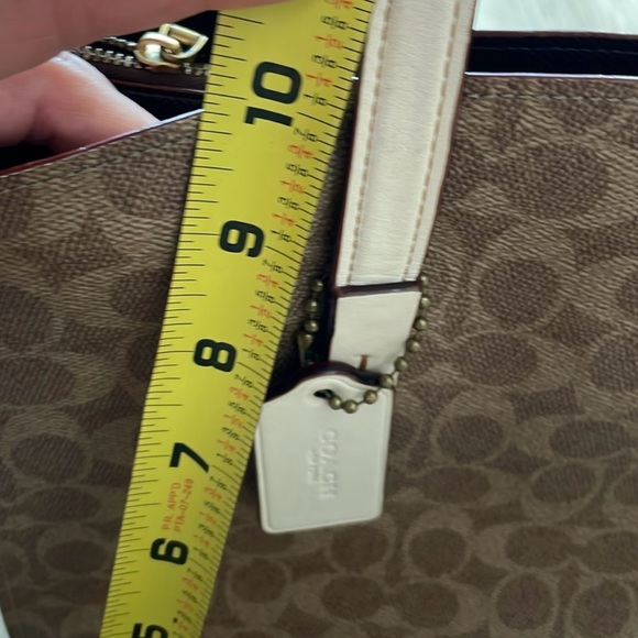 Stunning Authentic Coach Tatum Carryall 40 Bag in Signature - Picture 12 of 16